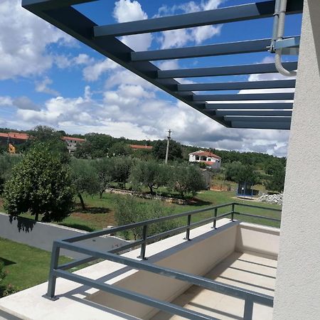 Villa Oskar Istrien Sveti Lovrec Pazenaticki Exterior foto